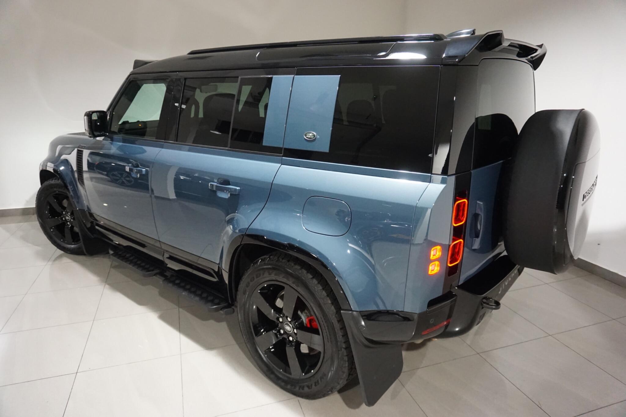 Land Rover Defender 110 2.0 P400e 15.4kWh X-Dynamic HSE SUV 5dr Petrol Plug-in Hybrid Auto 4WD Euro 6 (s/s) (404 ps)